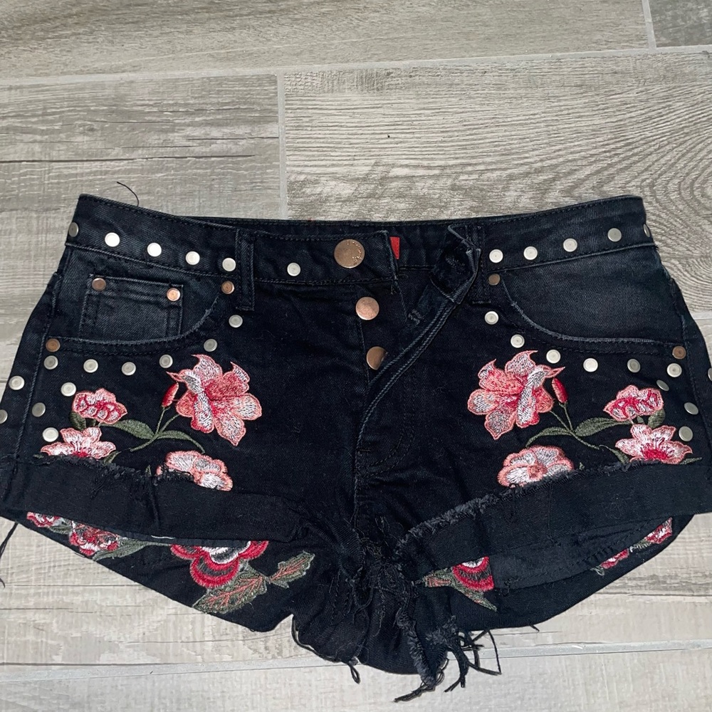 Signature denim shorts